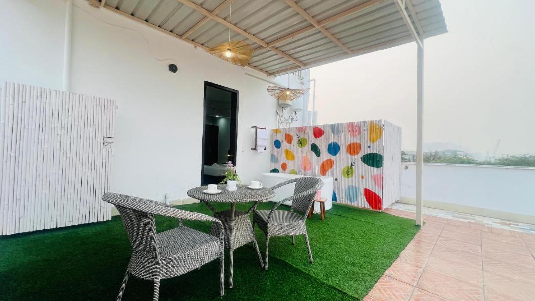 Photo of Patio Balcony in DLF Phase 3