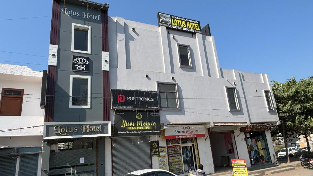 Photo of Buildings in Thanesar