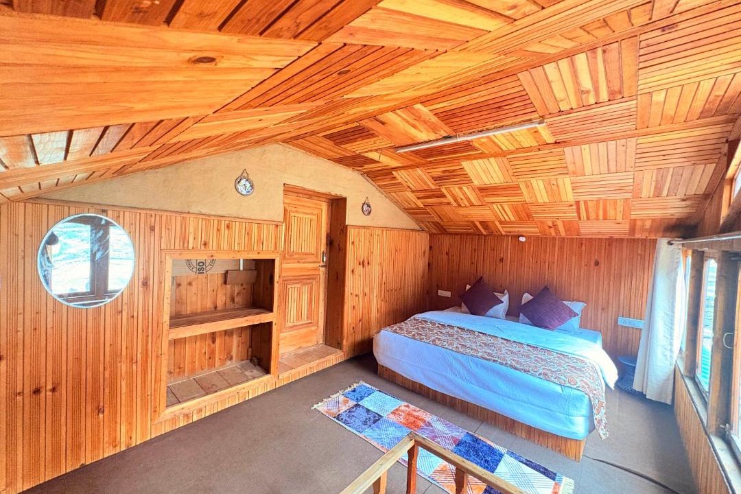 Photo of Bedroom in Jibhi