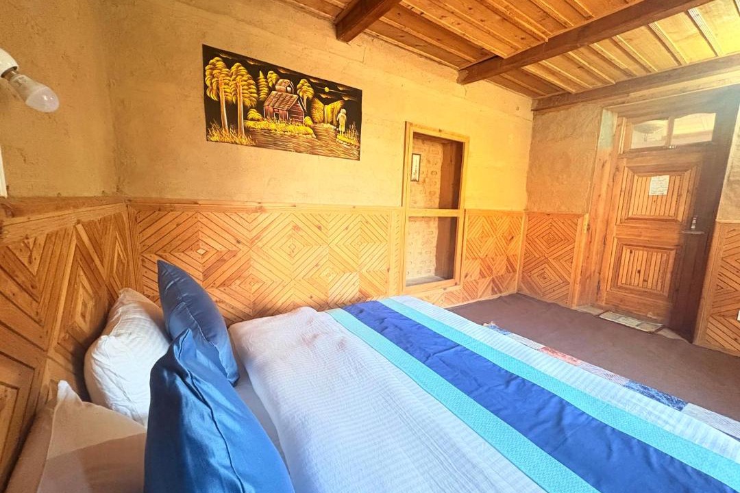 Photo of Bedroom in Jibhi