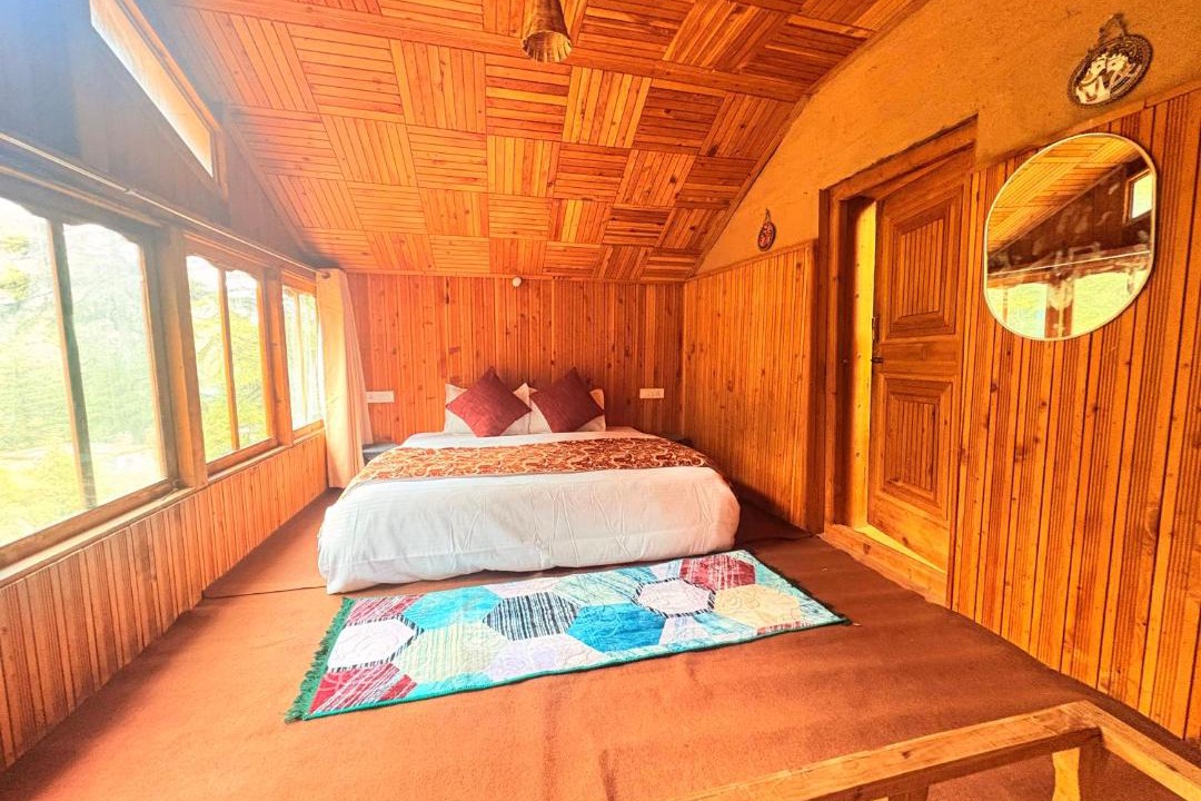 Photo of Bedroom in Jibhi