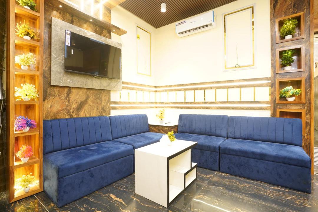 Photo of Livingroom in J B Nagar