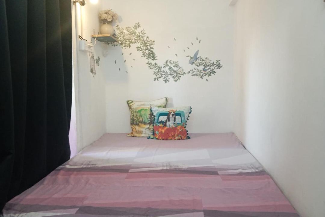 Photo of Bedroom in Prabhadevi