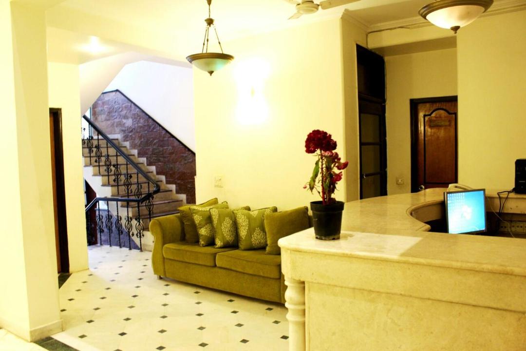 Photo of Livingroom in DLF Phase 3