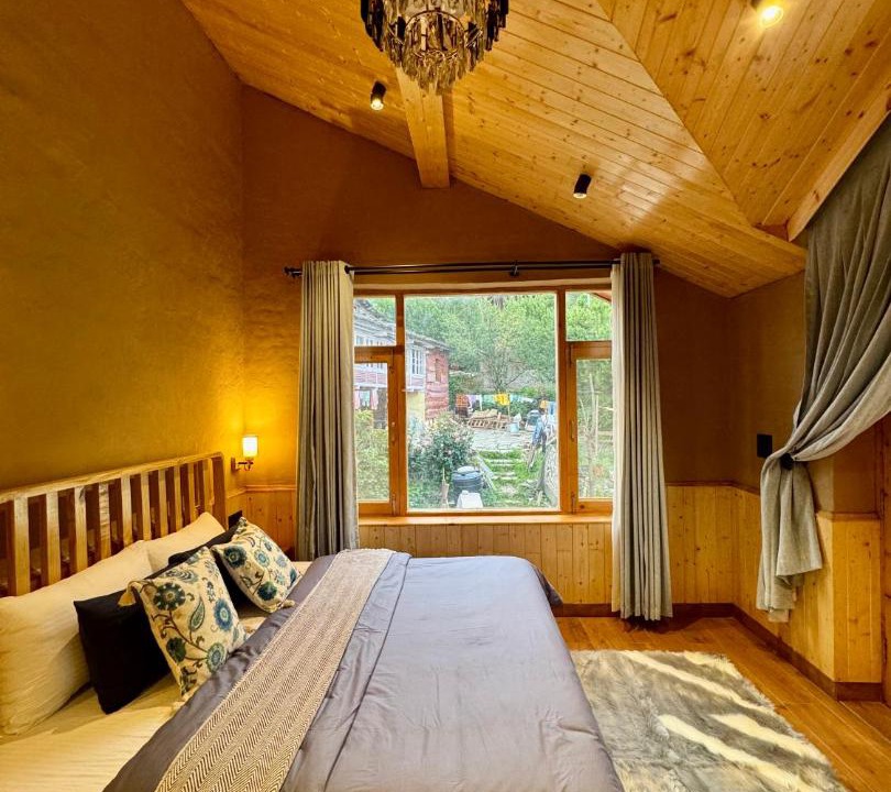 Photo of Bedroom in Jagatsukh