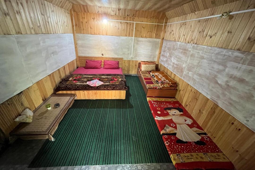 Photo of Others in Kasol