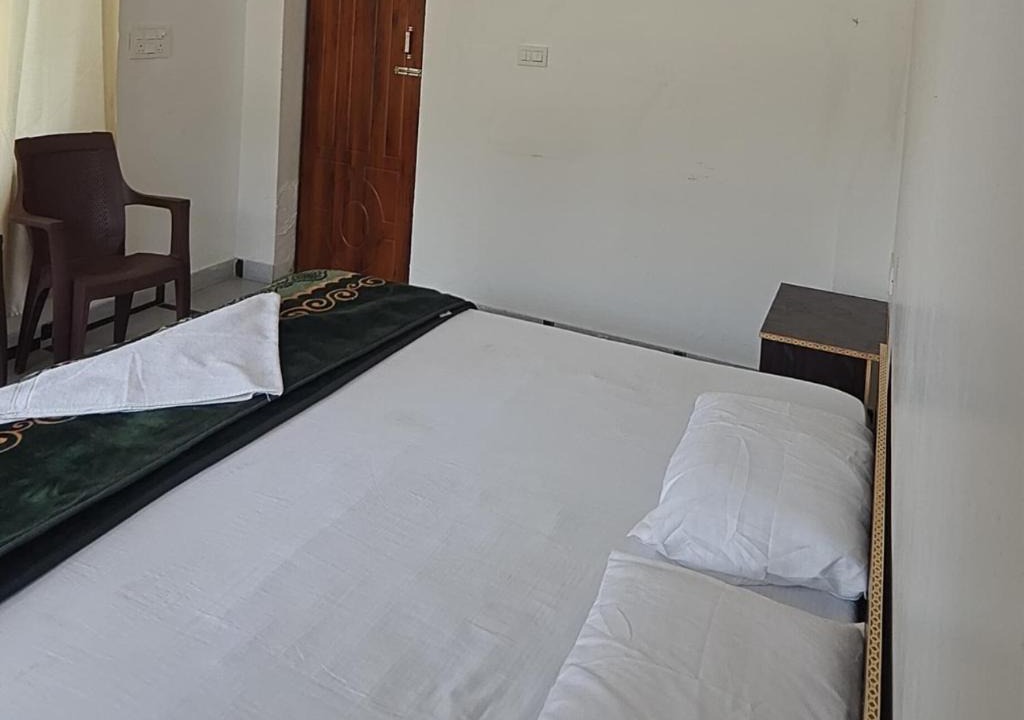 Photo of Bedroom in Karnaprayag