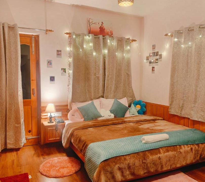 Photo of Bedroom in Jagatsukh
