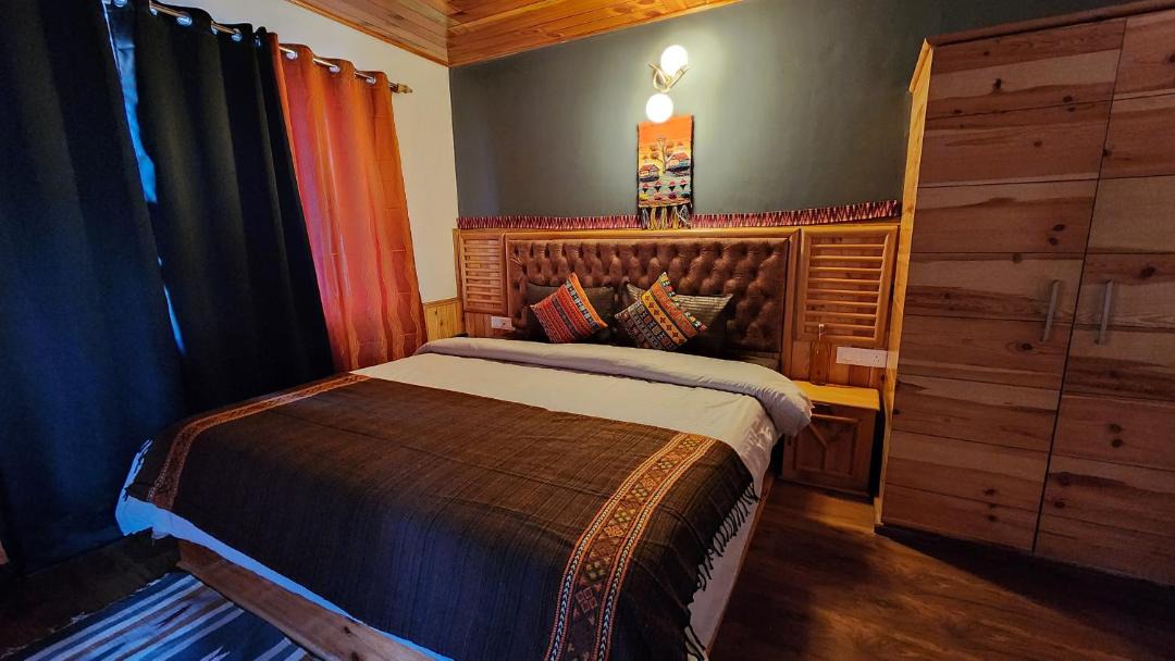 Photo of Bedroom in Jagatsukh