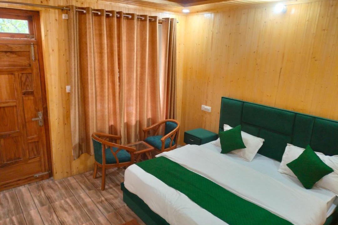Photo of Bedroom in Bhatwari