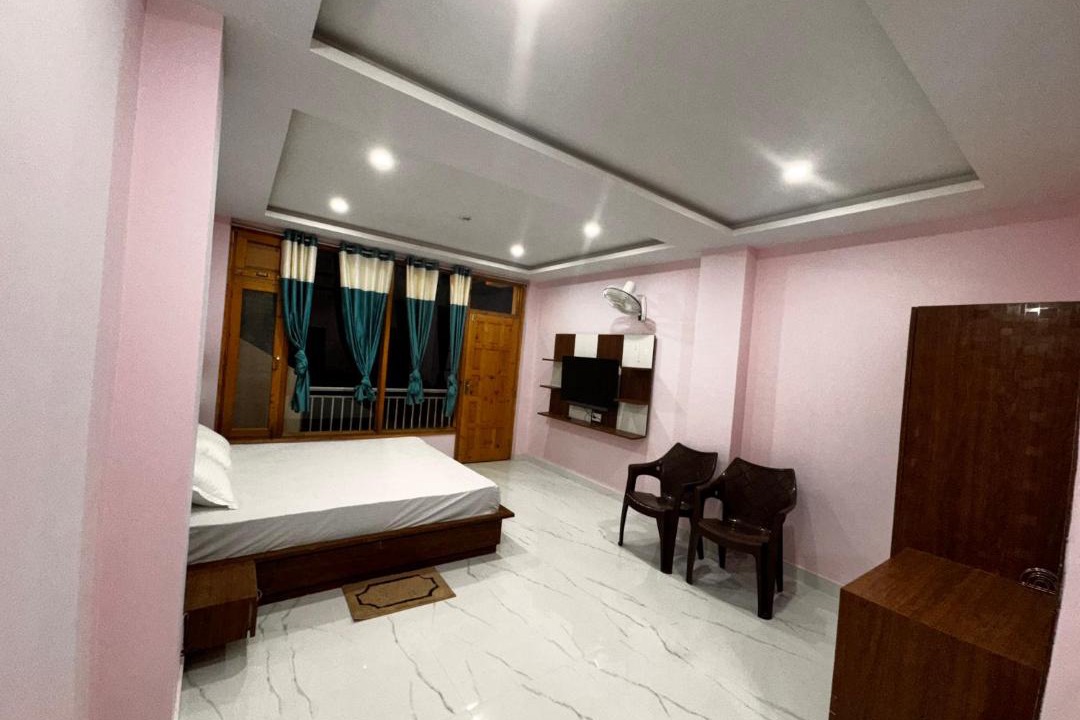 Photo of Bedroom in Chail