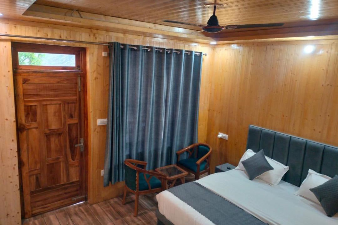 Photo of Bedroom in Bhatwari