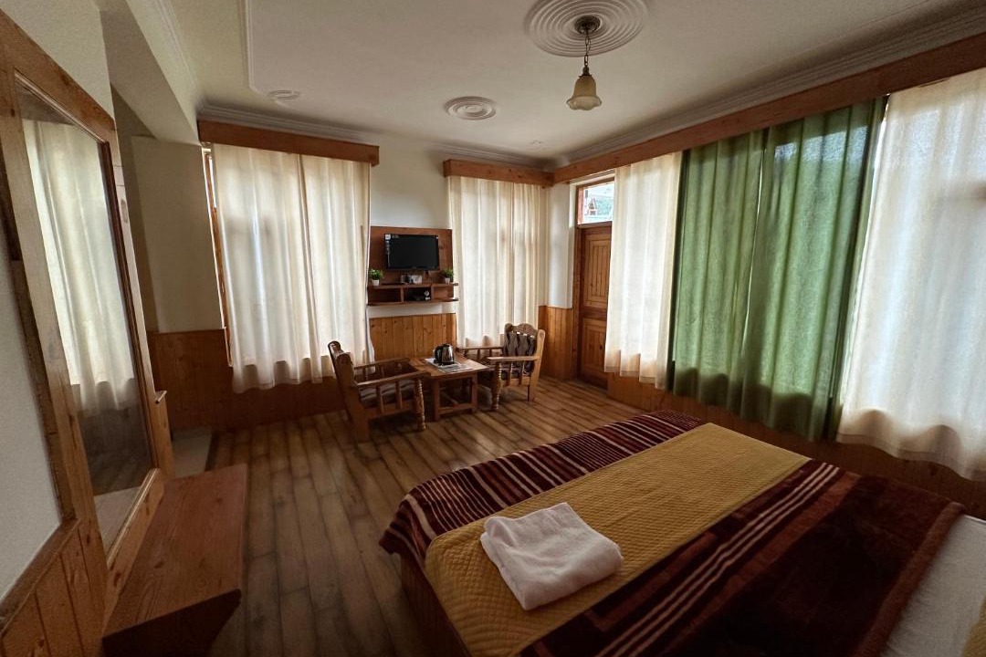Photo of Bedroom in Jagatsukh