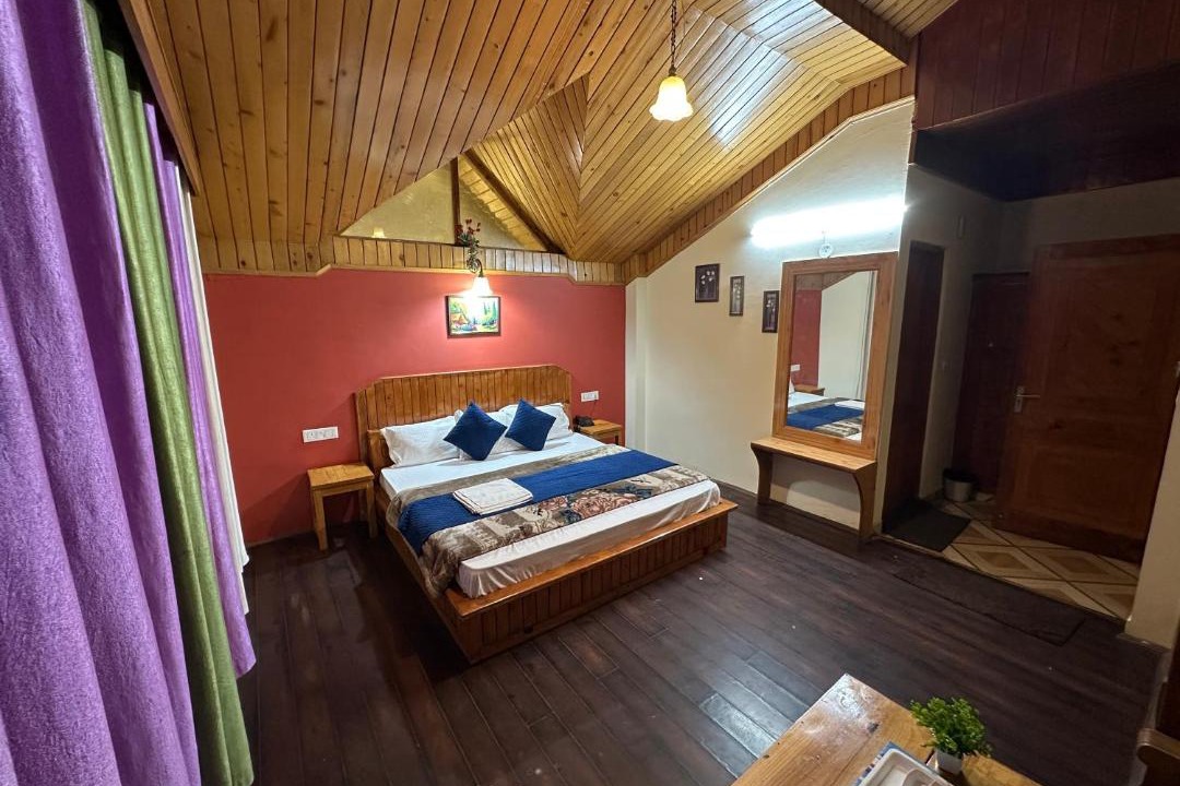 Photo of Bedroom in Jagatsukh