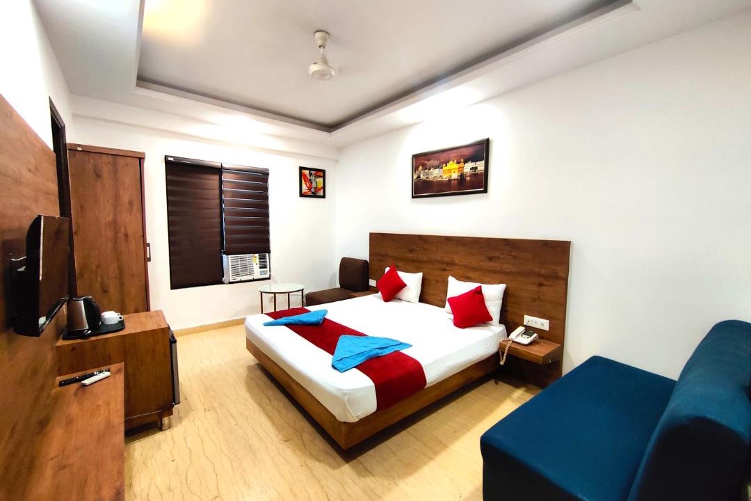 Photo of Bedroom in Karol Bagh