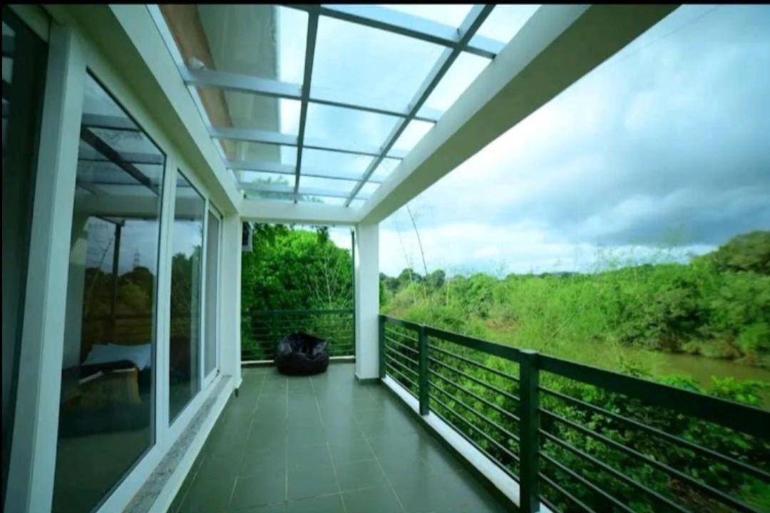 Photo of Patio Balcony in Madapura