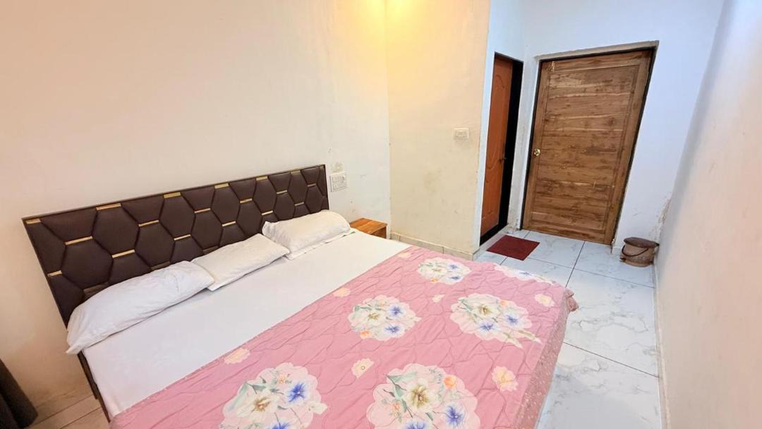 Photo of Bedroom in Daman
