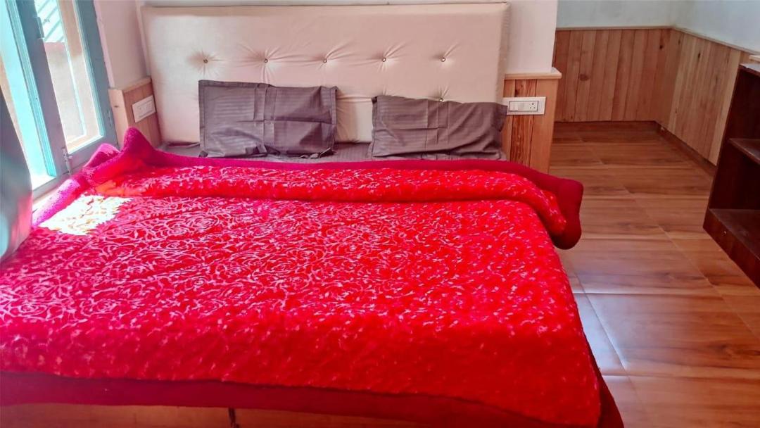 Photo of Bedroom in Tosh