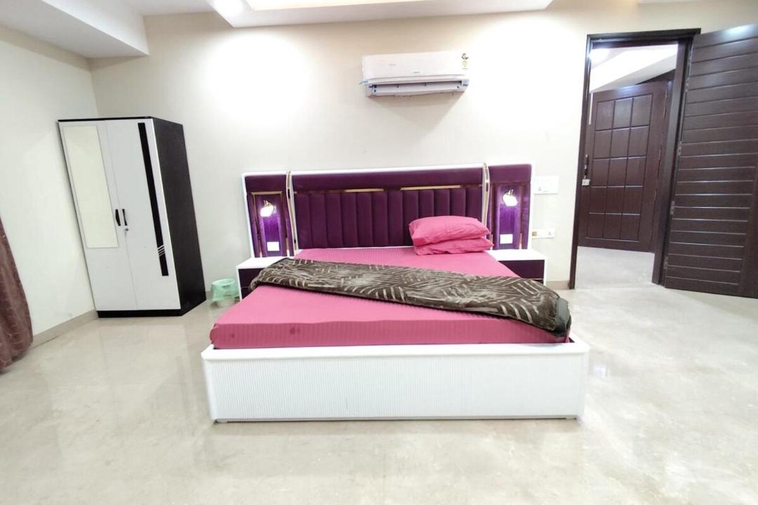 Photo of Bedroom in Dariyaganj