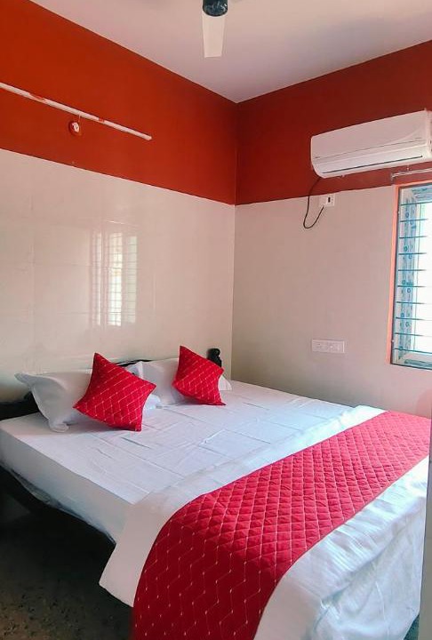 Photo of Bedroom in Srikalahasti
