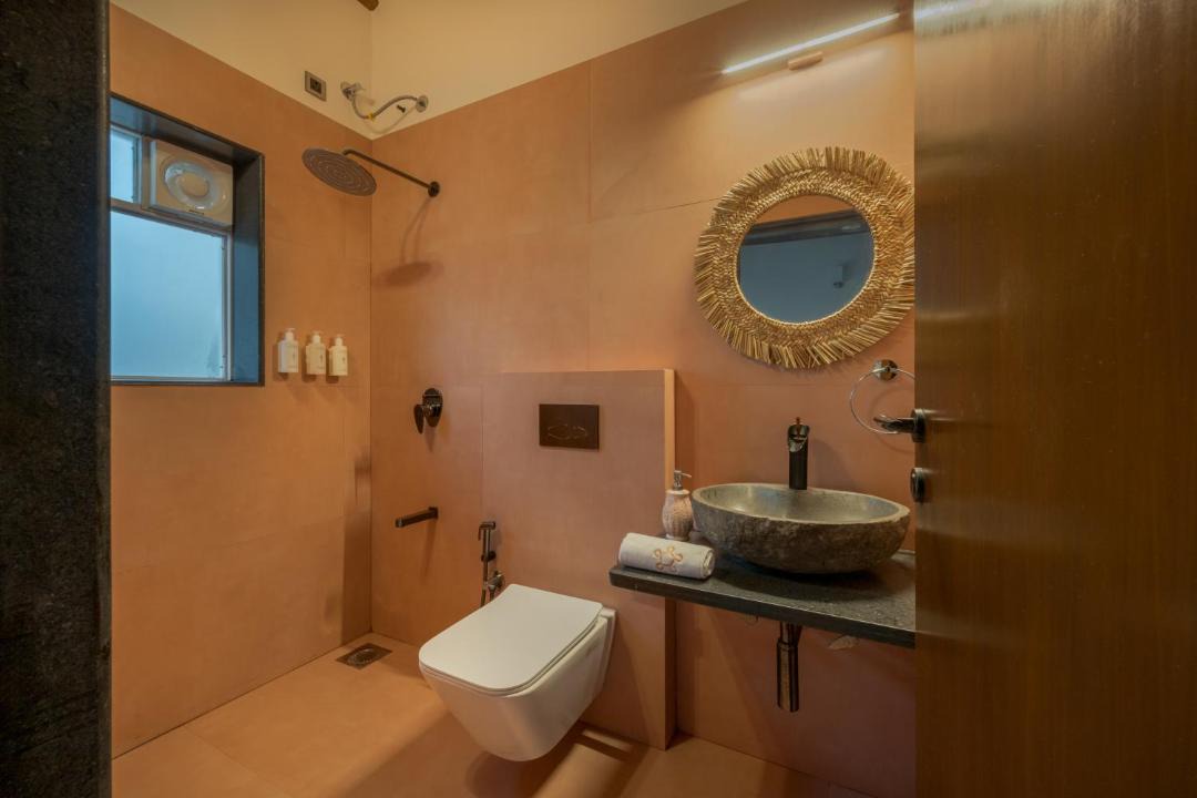 Photo of Bathroom in Mahabaleshwar
