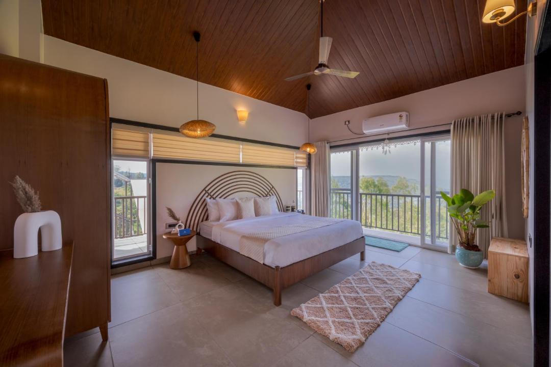 Photo of Bedroom in Mahabaleshwar