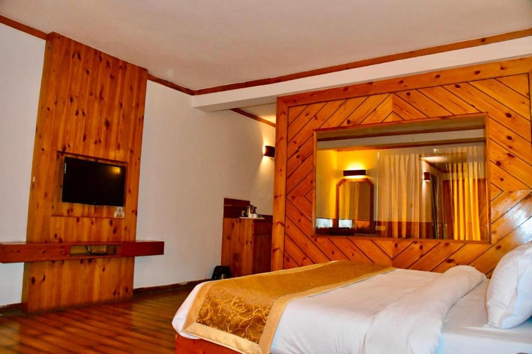 Photo of Others in Old Manali