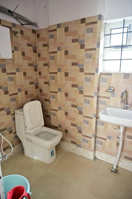 Photo of Bathroom in HBR Layout