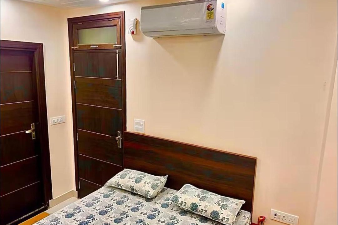 Photo of Bedroom in East of Kailash