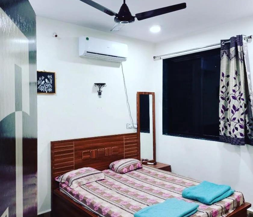 Photo of Bedroom in Diveagar