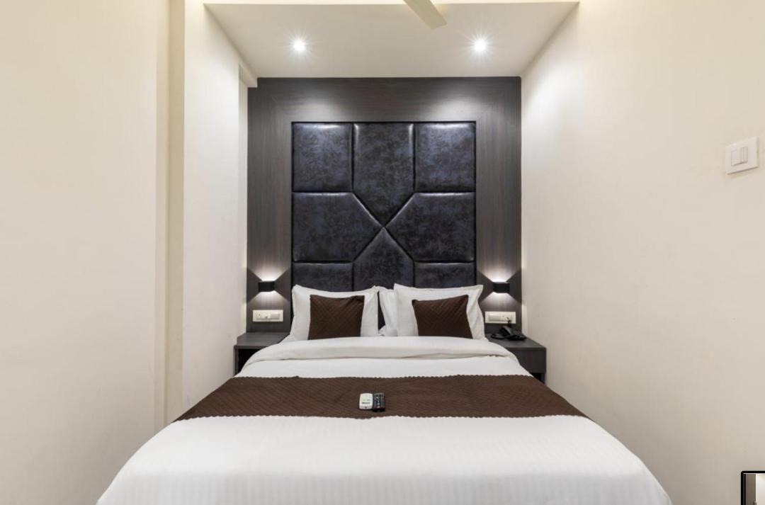 Photo of Bedroom in Borivali West