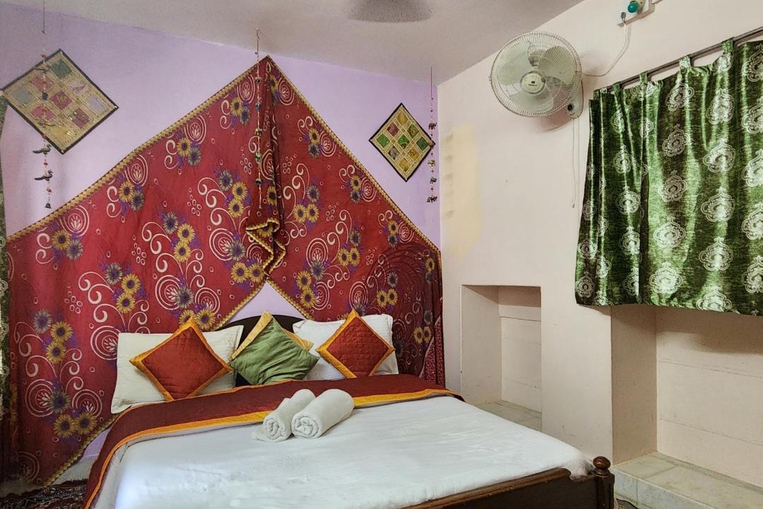 Photo of Bedroom in Amar Sagar Pol