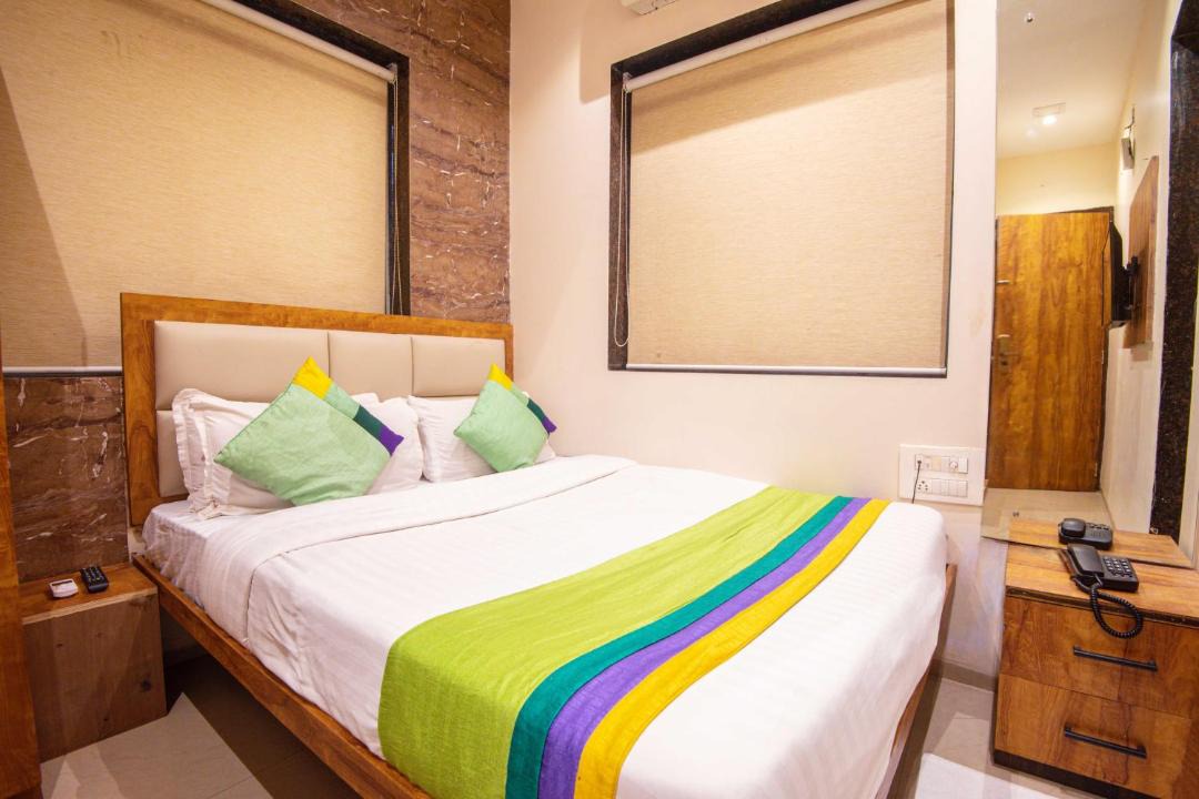 Photo of Bedroom in Prabhadevi