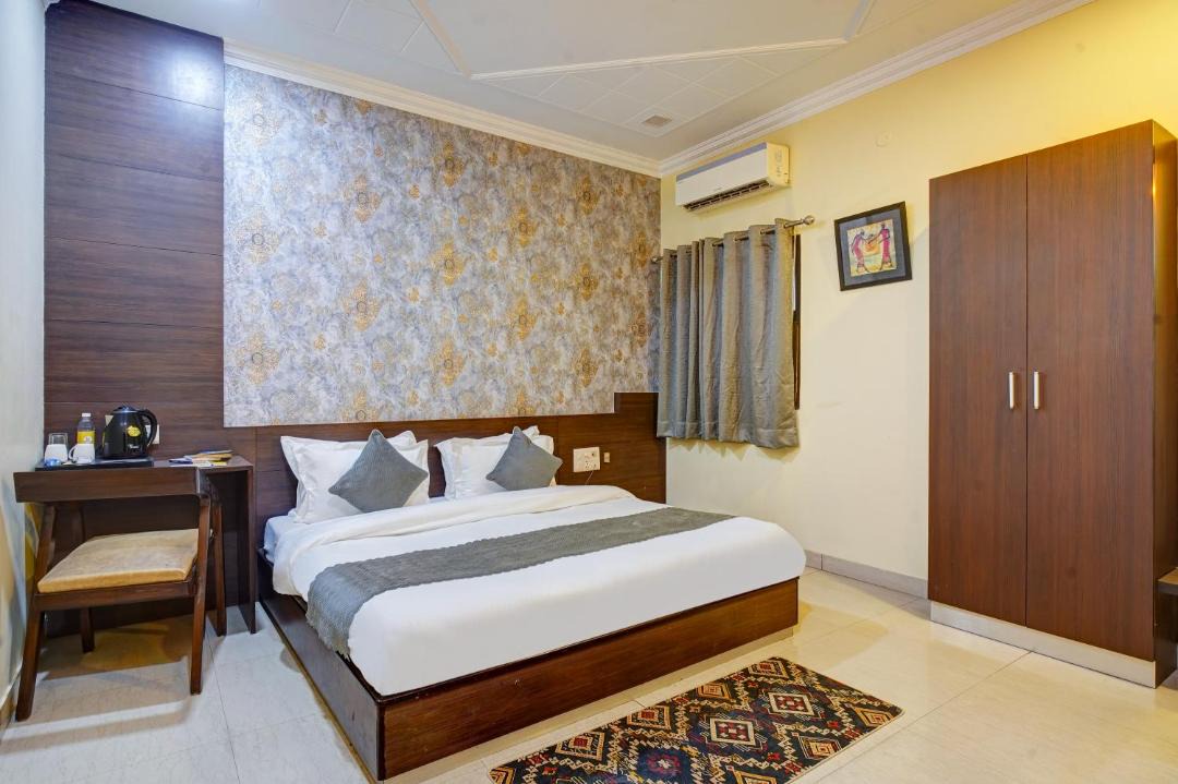 Photo of Bedroom in Dariyaganj