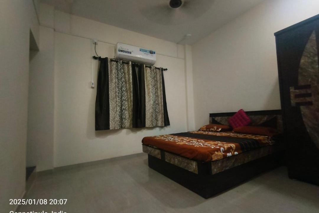 Photo of Bedroom in Ganpatipule