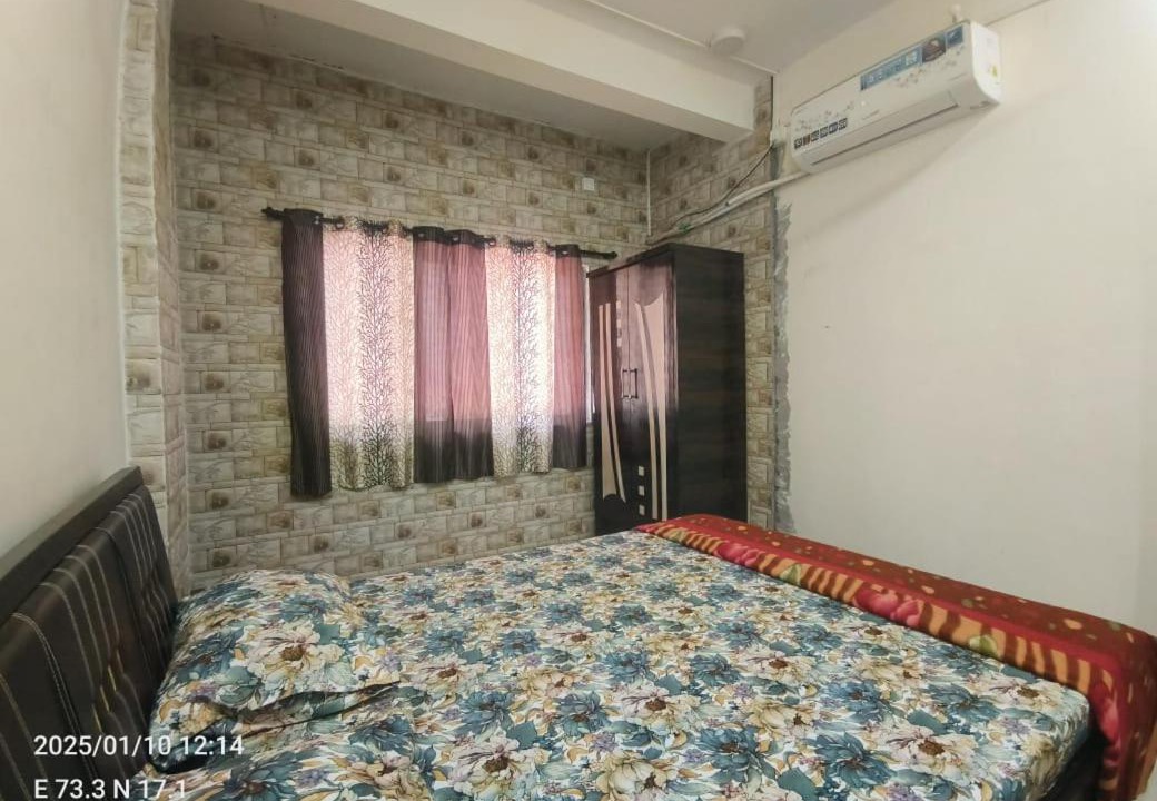 Photo of Bedroom in Ganpatipule