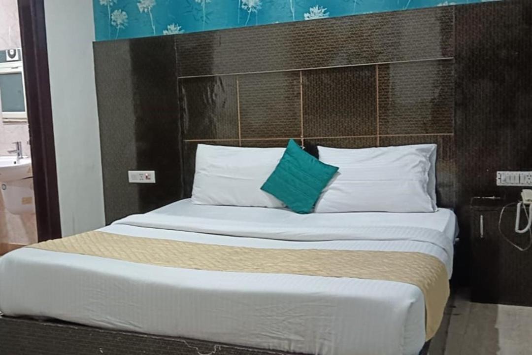 Photo of Bedroom in Mahipalpur Extension