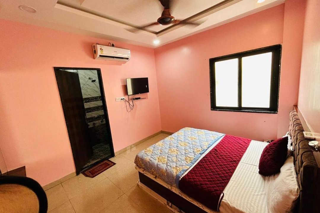 Photo of Bedroom in Omkareshwar