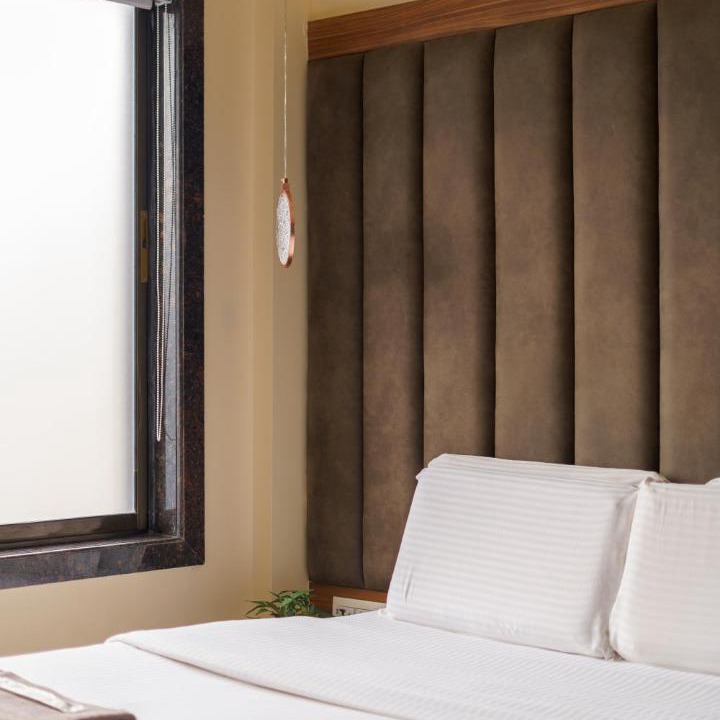 Photo of Bedroom in Pali Hill