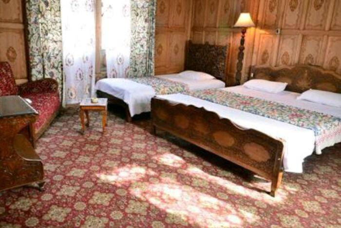 Photo of Bedroom in Nagin Bagh