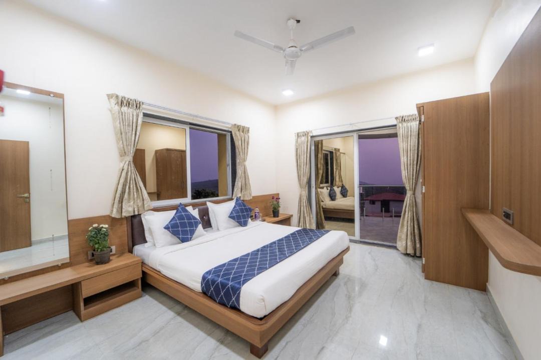Photo of Bedroom in Mahabaleshwar