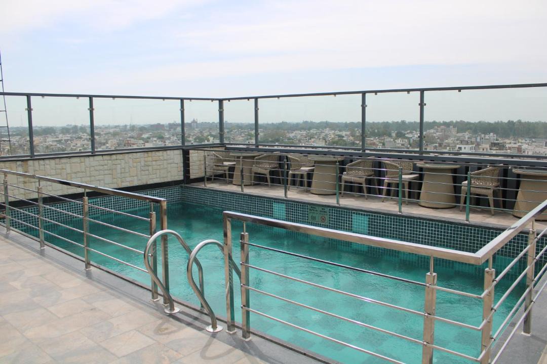 Photo of Patio Balcony in Ranjit Avenue