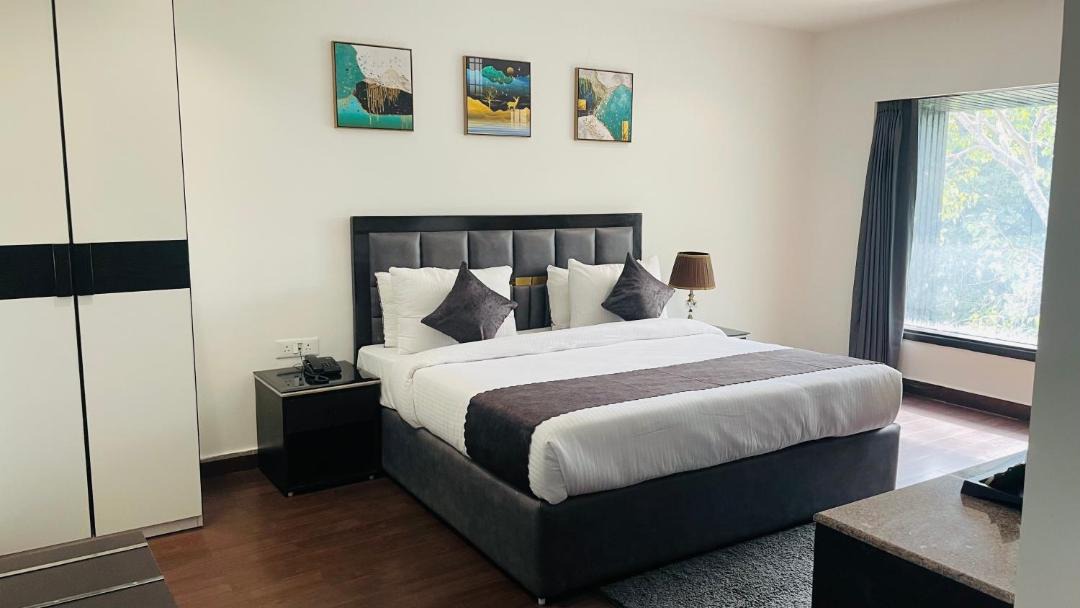 Photo of Bedroom in Diplomatic Enclave