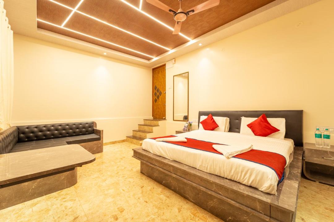 Photo of Bedroom in HBR Layout