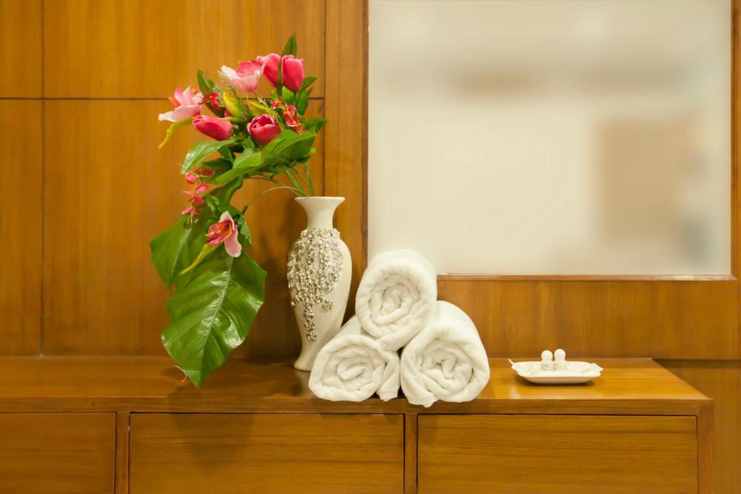 Photo of Livingroom in HBR Layout