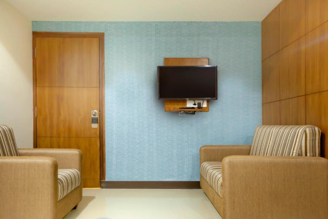 Photo of Livingroom in HBR Layout