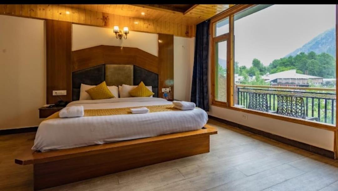 Photo of Bedroom in Bashisht