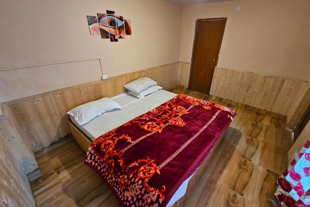 Photo of Bedroom in Naggar