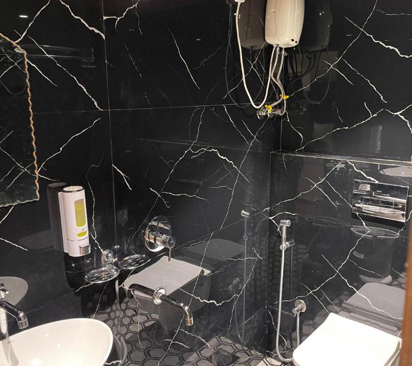Photo of Bathroom in Parel