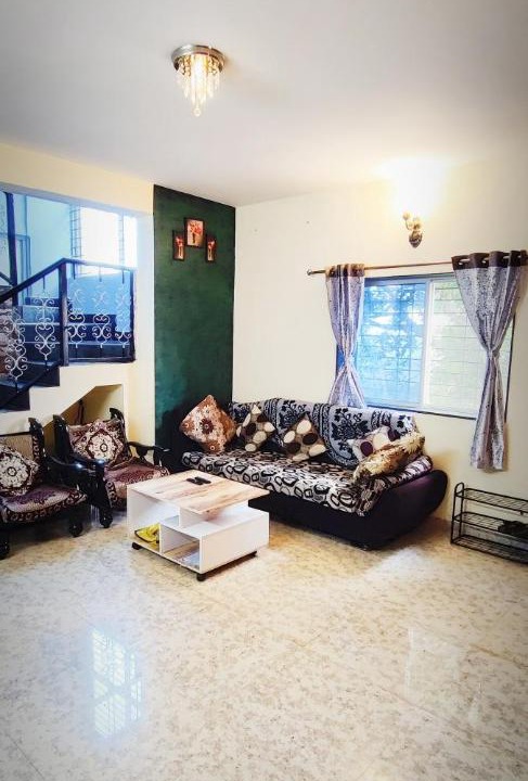 Photo of Livingroom in Bhilar